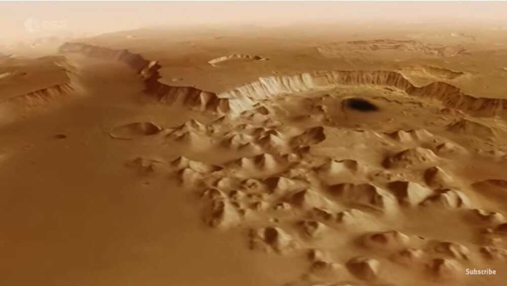 Imagini uimitoare cu un gigantic labirint de pe Marte. ”Cu miliarde de ani în urmă, apa a curs prin acest canal” | VIDEO - Imaginea 8