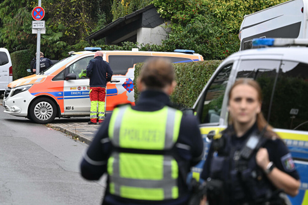 Primăriţa unui oraș din Germania ar fi fost înjunghiată de fiica sa adoptivă de 17 ani. Tânăra a sunat la poliție. FOTO&VIDEO - Imaginea 3