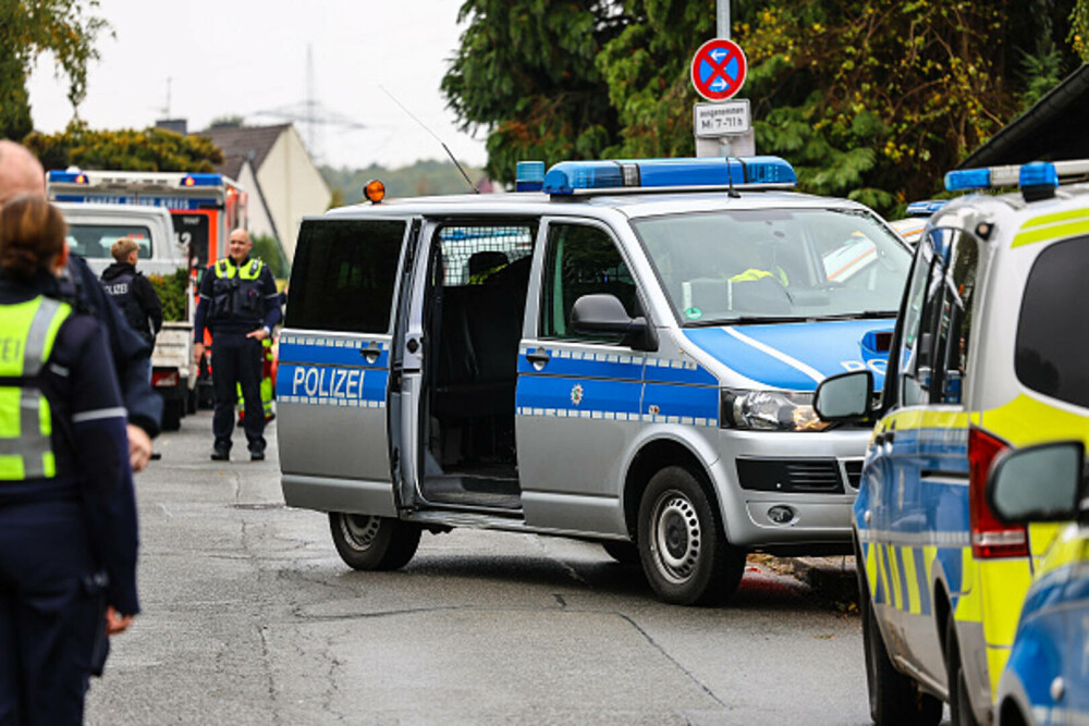 Primăriţa unui oraș din Germania ar fi fost înjunghiată de fiica sa adoptivă de 17 ani. Tânăra a sunat la poliție. FOTO&VIDEO - Imaginea 13