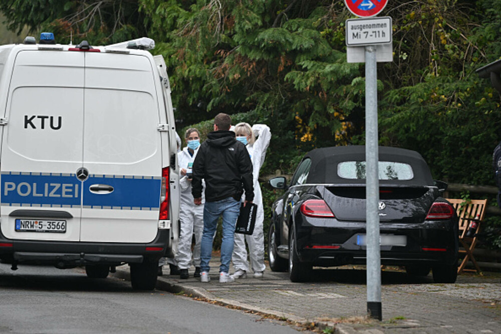 Primăriţa unui oraș din Germania ar fi fost înjunghiată de fiica sa adoptivă de 17 ani. Tânăra a sunat la poliție. FOTO&VIDEO - Imaginea 16