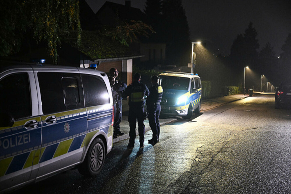 Primăriţa unui oraș din Germania ar fi fost înjunghiată de fiica sa adoptivă de 17 ani. Tânăra a sunat la poliție. FOTO&VIDEO - Imaginea 19