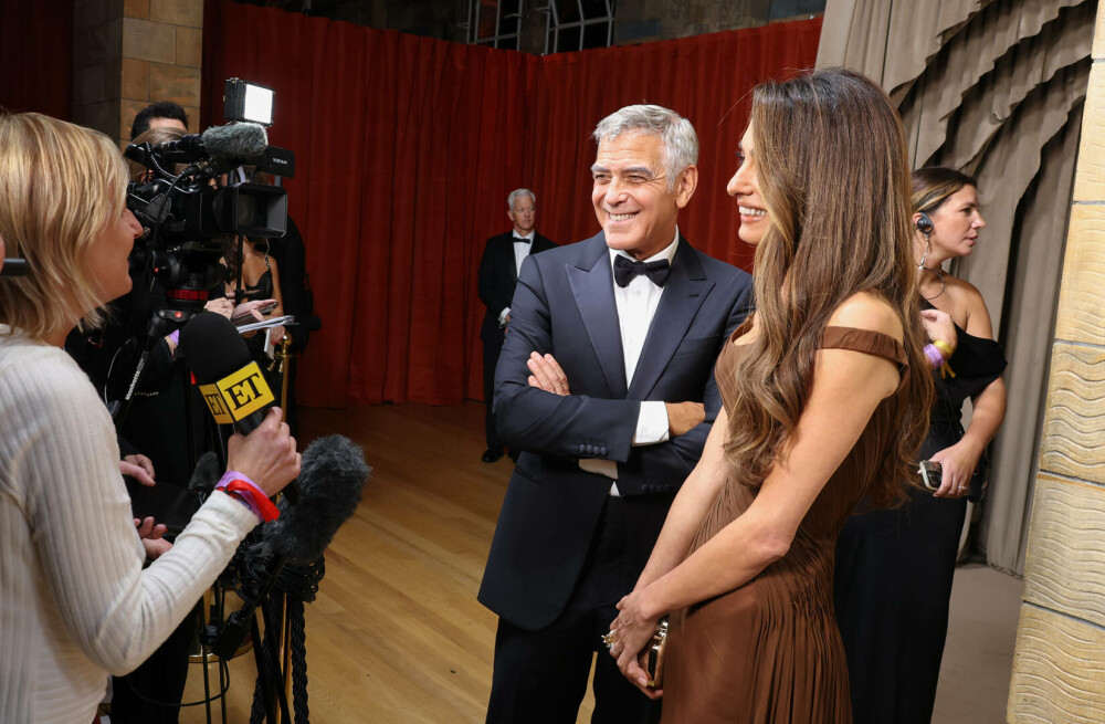Amal Clooney, schimbare surprinzătoare de look. Cum arată soția lui George Clooney după ce s-a tuns. FOTO - Imaginea 35
