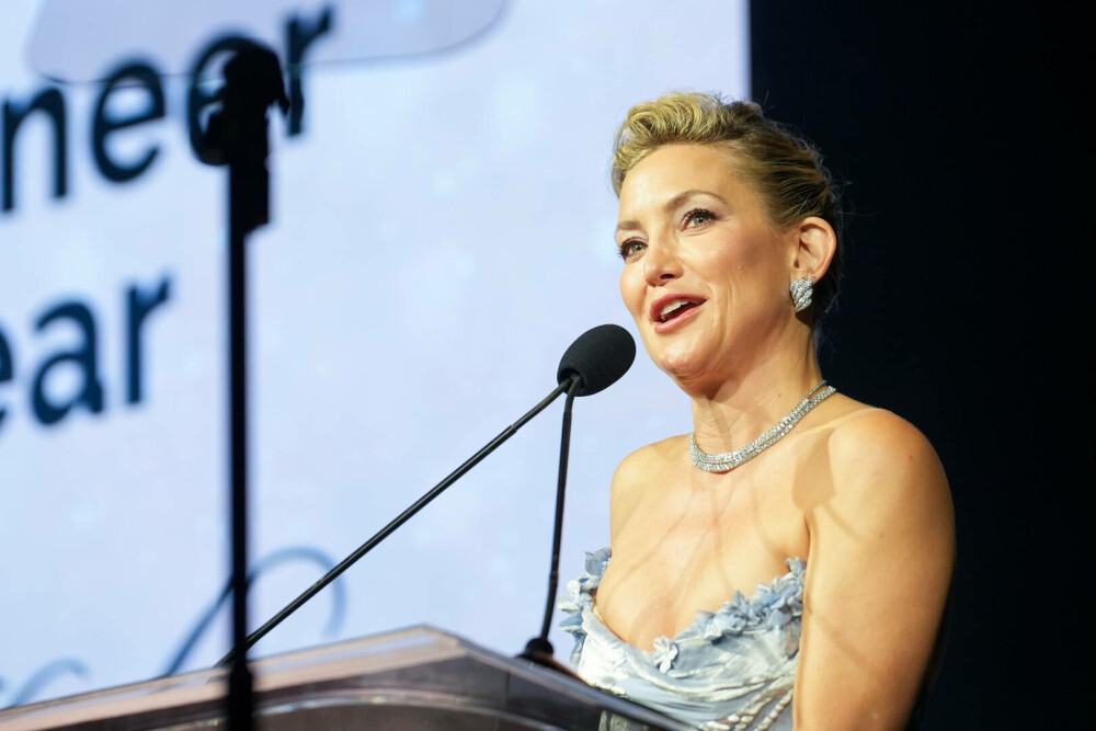 Kate Hudson, apariție spectaculoasă la un eveniment monden. Ce ținută a ales actrița. GALERIE FOTO - Imaginea 23