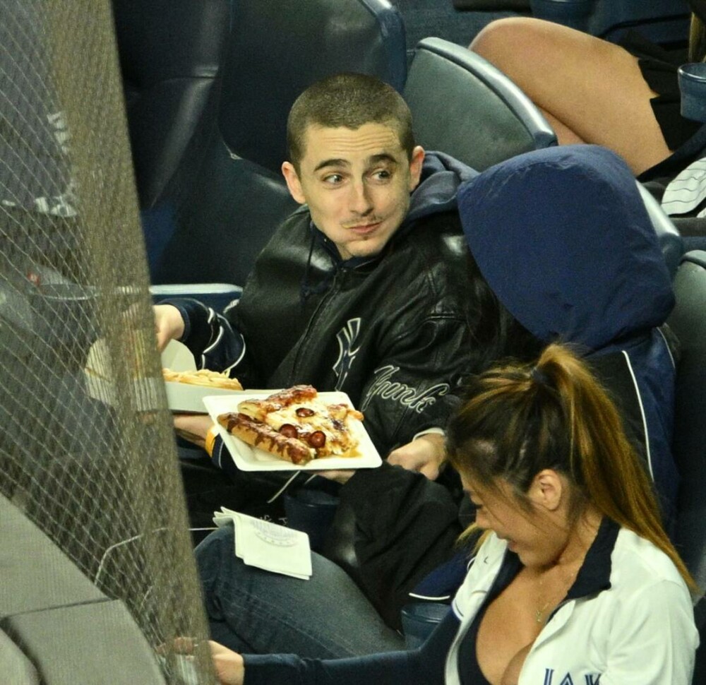 Timothée Chalamet, schimbare radicală de look. Cum arată acum actorul. GALERIE FOTO - Imaginea 12