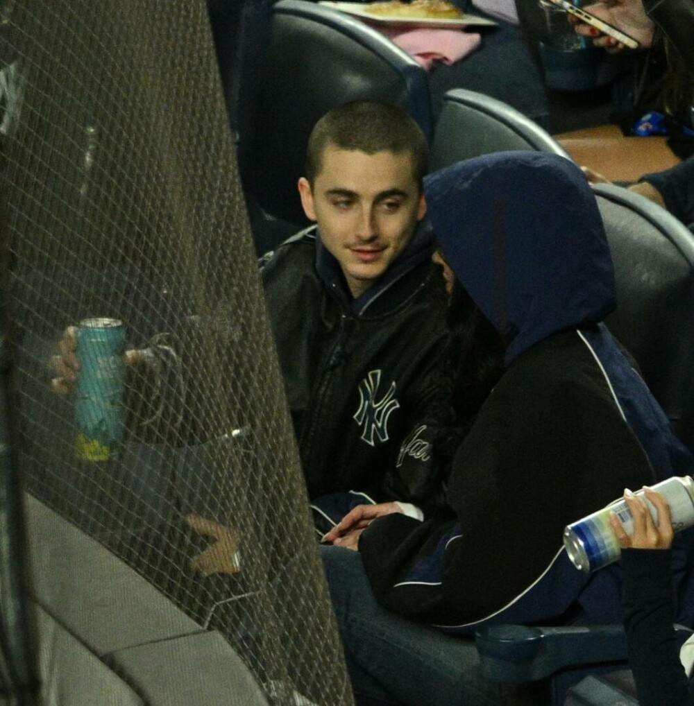 Timothée Chalamet, schimbare radicală de look. Cum arată acum actorul. GALERIE FOTO - Imaginea 16