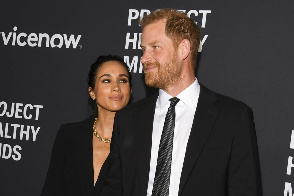 Meghan Markle şi Prinţul Harry, apariţie elegantă pe covorul roşu la Gala Zilei Mondiale a Sănătăţii Mintale. GALERIE FOTO - Imaginea 7