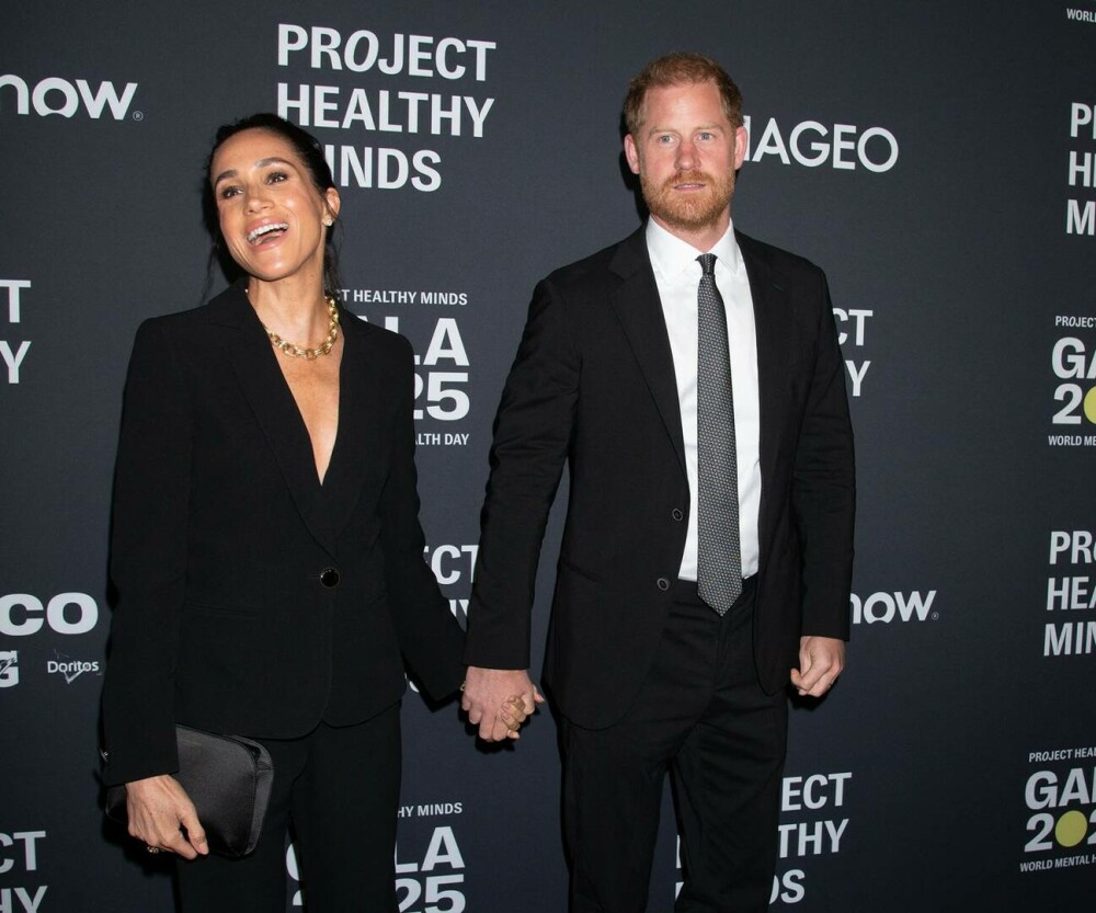 Meghan Markle şi Prinţul Harry, apariţie elegantă pe covorul roşu la Gala Zilei Mondiale a Sănătăţii Mintale. GALERIE FOTO - Imaginea 16