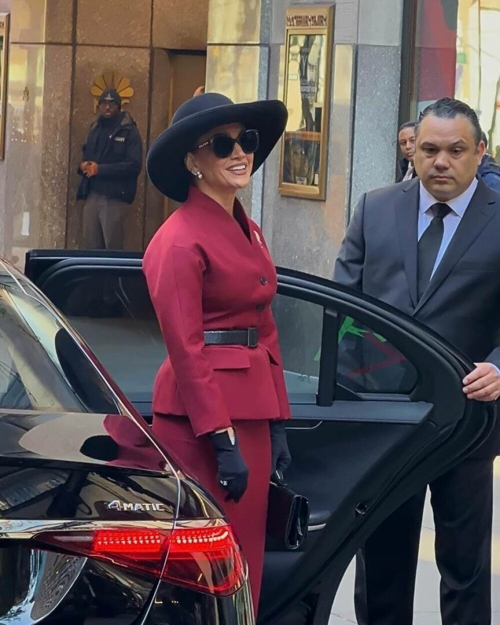 Jennifer Lopez, apariție inedită în New York. Ce ținută a purtat artista. GALERIE FOTO - Imaginea 16