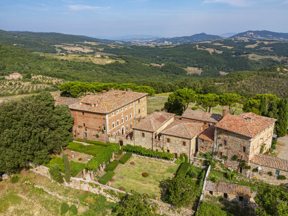 Un sat din Toscana oferă până la 20.000 de euro celor care se mută acolo. Și chiriașii primesc bani - Imaginea 7