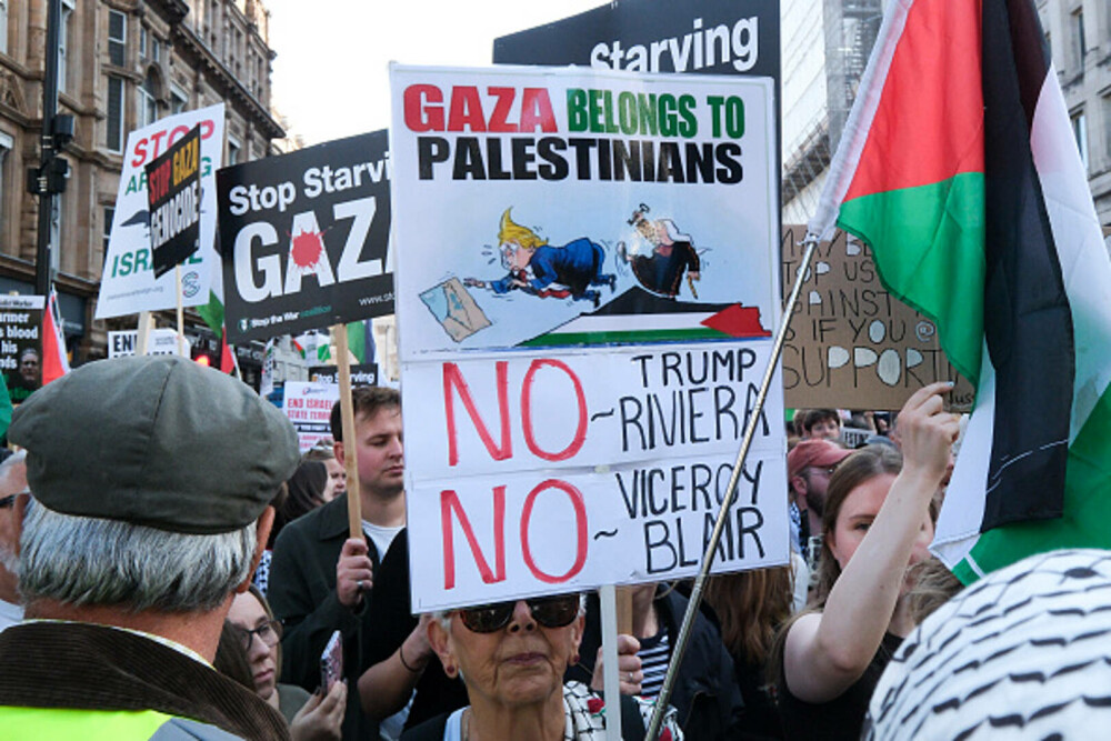 Proteste la Londra. Zeci de mii de oameni cer ”o pace justă