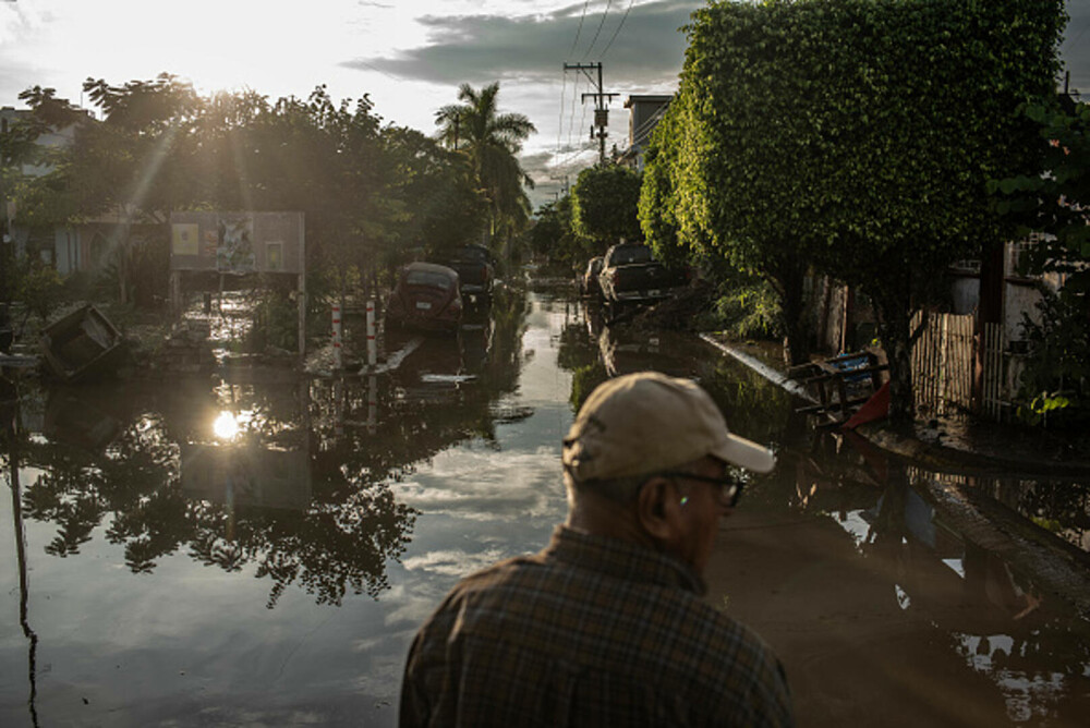 Bilanțul ploilor torențiale din Mexic a crescut la 47 de morți. Salvatorii încearcă să deblocheze drumurile. GALERIE FOTO - Imaginea 3