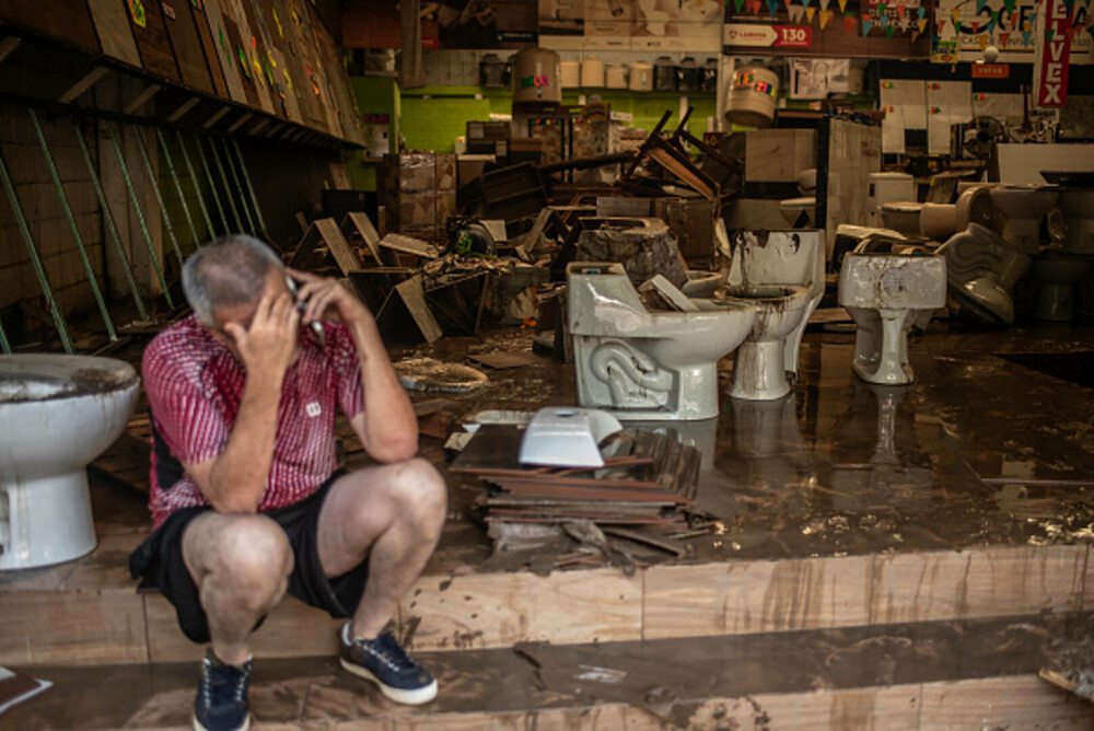 Bilanțul ploilor torențiale din Mexic a crescut la 47 de morți. Salvatorii încearcă să deblocheze drumurile. GALERIE FOTO - Imaginea 4