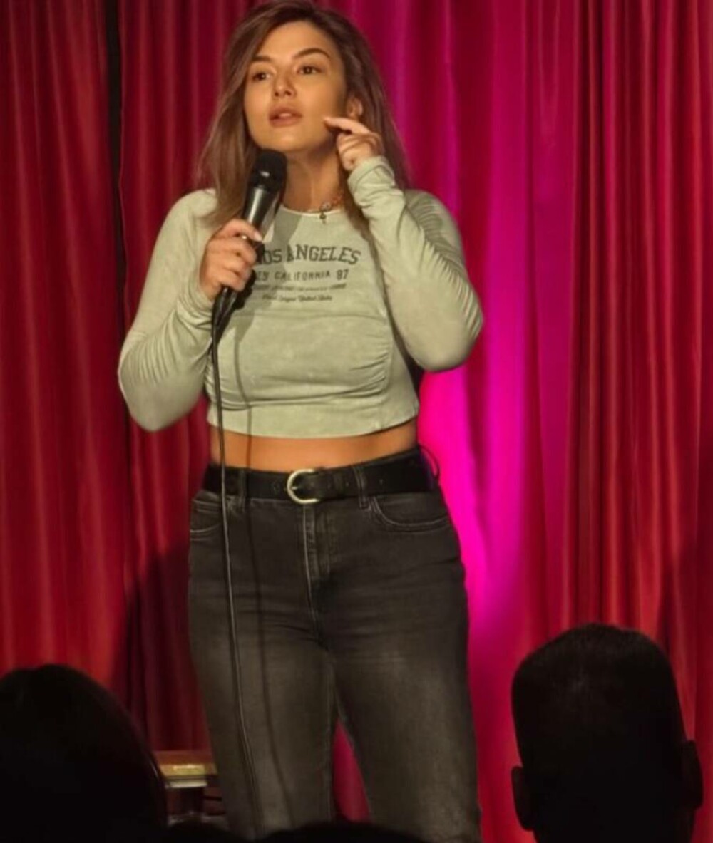 Maria Popovici împlinește 34 de ani. Energie, umor și carismă pe scenă - Imaginea 3