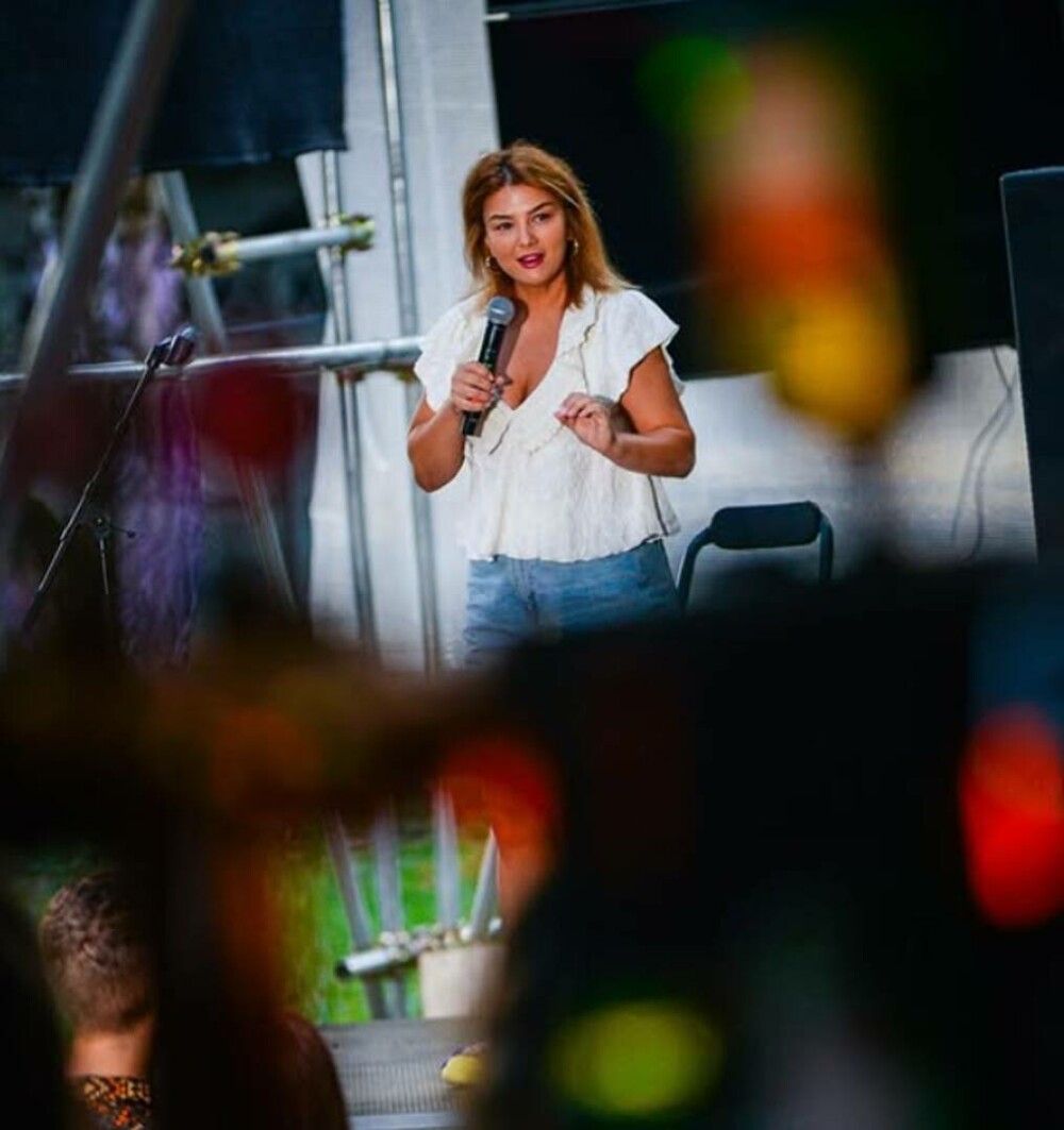 Maria Popovici împlinește 34 de ani. Energie, umor și carismă pe scenă - Imaginea 4