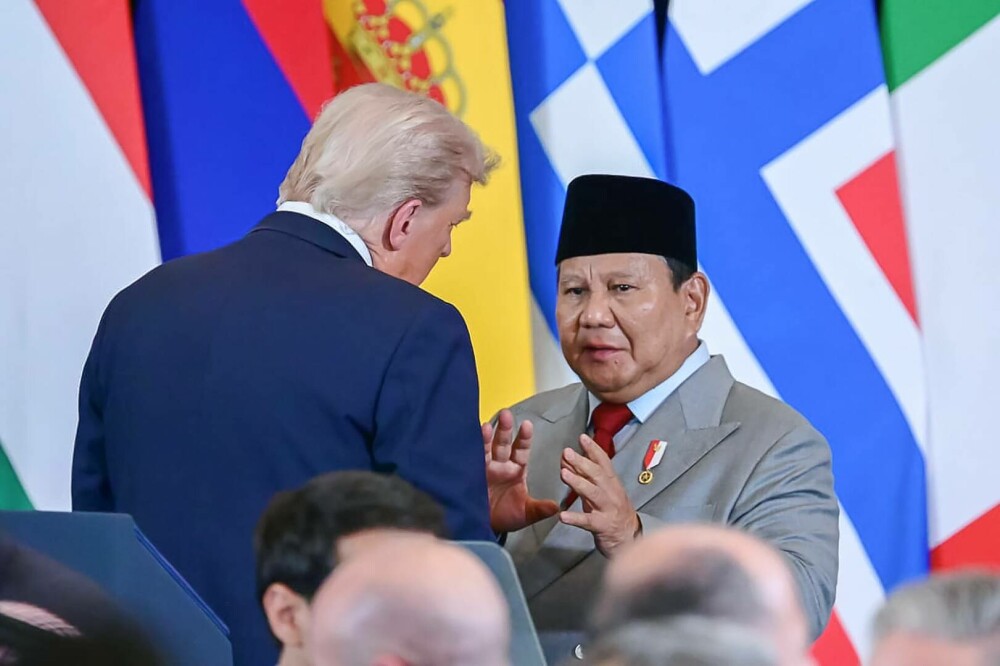Un microfon uitat deschis a surprins o discuție neaşteptată între Trump şi preşedintele Indoneziei. Ce i-a promis liderul SUA - Imaginea 1
