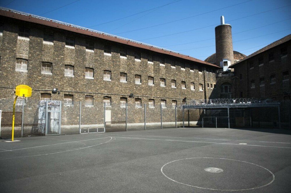 Cum arată închisoarea în care va sta fostul președinte francez Nicolas Sarkozy. La Sante, un loc istoric | GALERIE FOTO - Imaginea 3