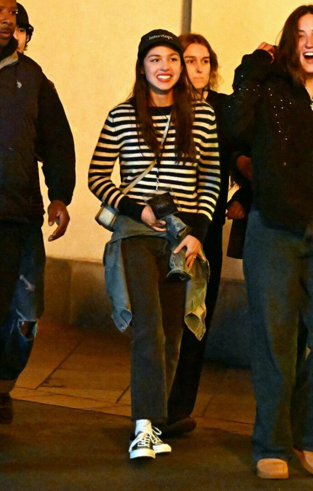 O întâlnire „de groază”. Un cuplul celebru a fost surprins printre clovni la Halloween Horror Nights - Imaginea 8