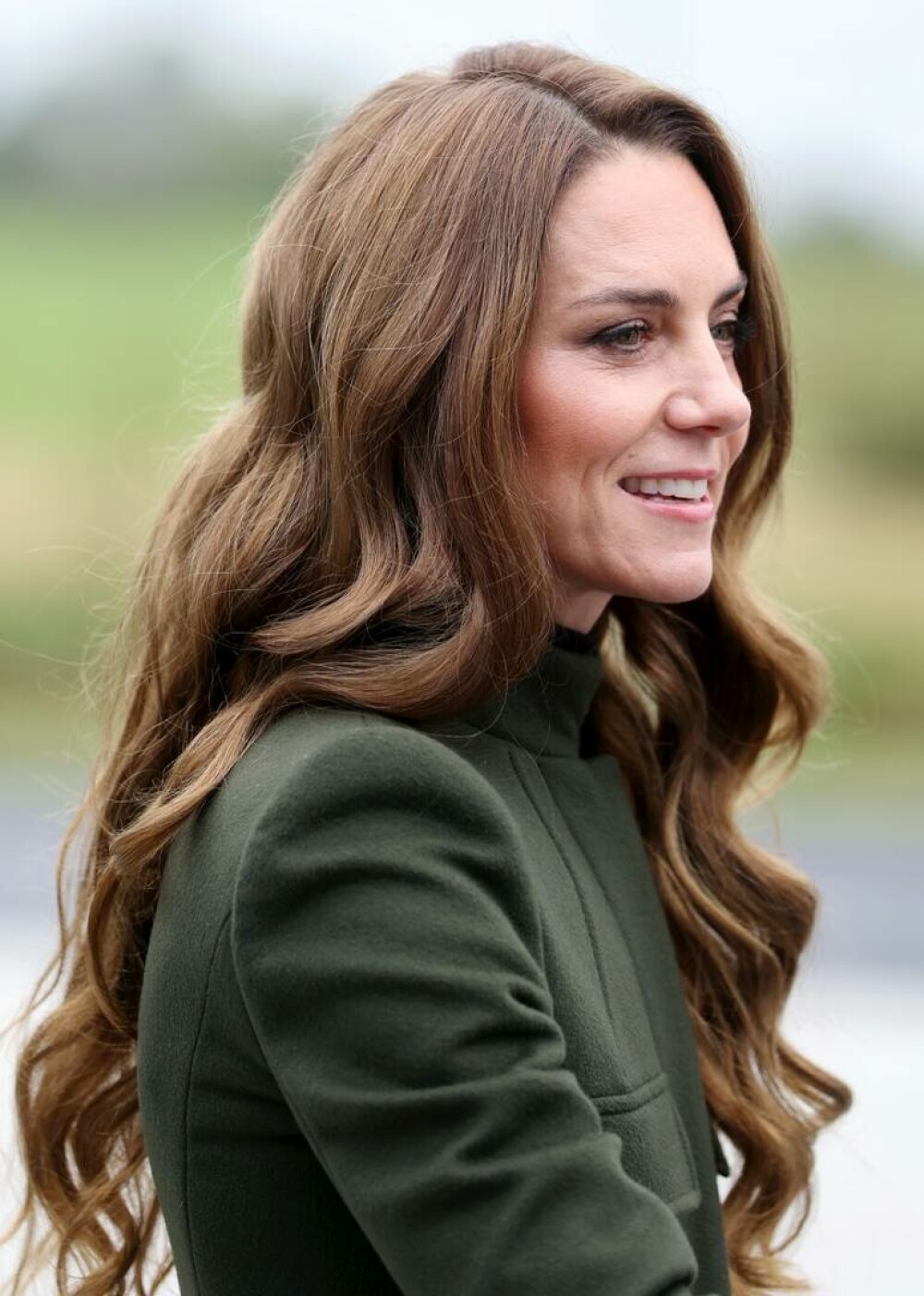 Kate Middleton, vizită surpriză în Irlanda de Nord. Prințesa de Wales a testat un exercițiu de salvare al pompierilor. FOTO - Imaginea 7