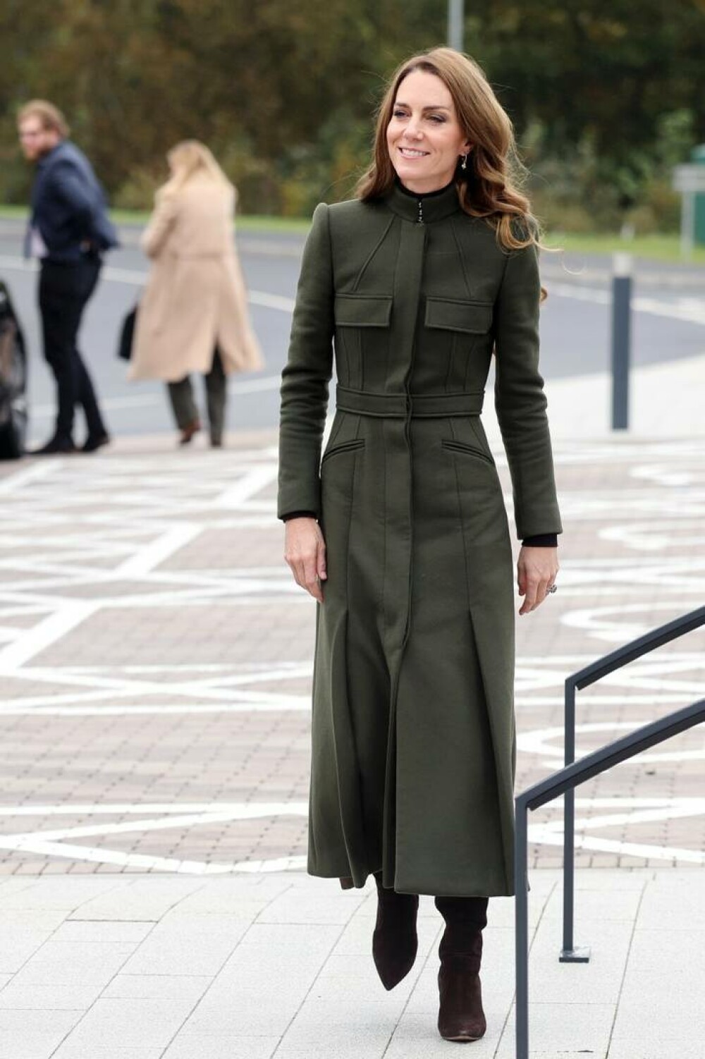 Kate Middleton, vizită surpriză în Irlanda de Nord. Prințesa de Wales a testat un exercițiu de salvare al pompierilor. FOTO - Imaginea 8