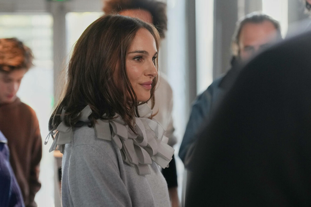Natalie Portman, apariție îndrăzneață pe străzile din Paris. Ce ținută a purtat. GALERIE FOTO - Imaginea 6