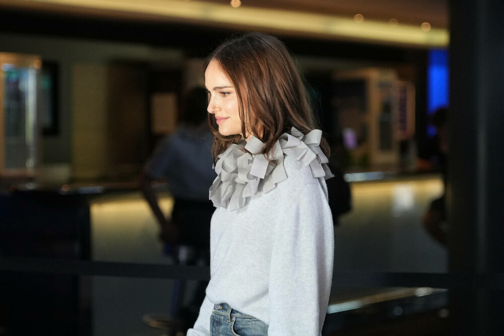 Natalie Portman, apariție îndrăzneață pe străzile din Paris. Ce ținută a purtat. GALERIE FOTO - Imaginea 16