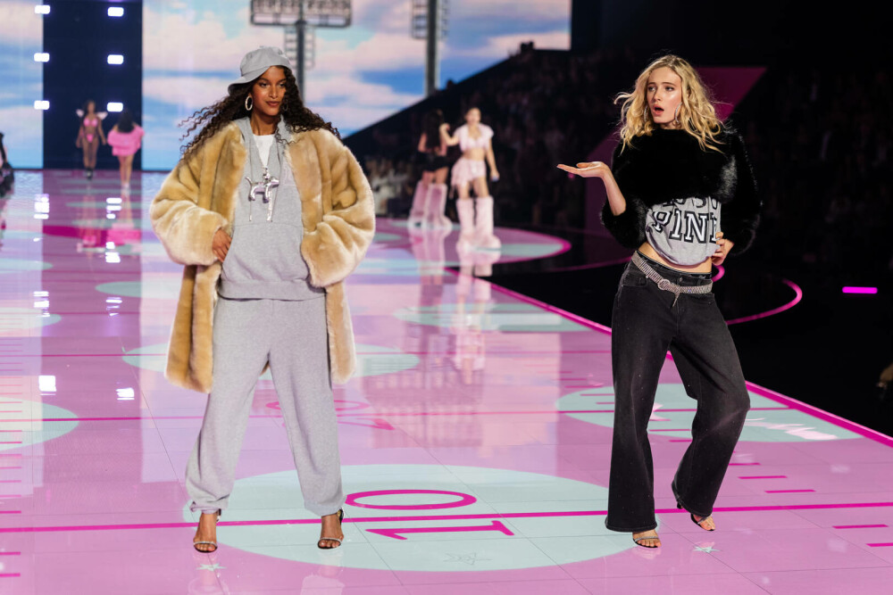 De la Sarah Jessica Parker la Jodie Turner-Smith. Vedetele care au strălucit la show-ul Victoria’s Secret. GALERIE FOTO - Imaginea 28