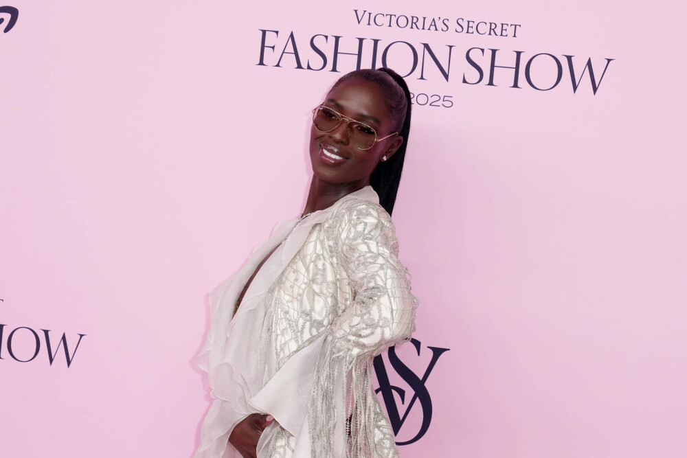 De la Sarah Jessica Parker la Jodie Turner-Smith. Vedetele care au strălucit la show-ul Victoria’s Secret. GALERIE FOTO - Imaginea 38