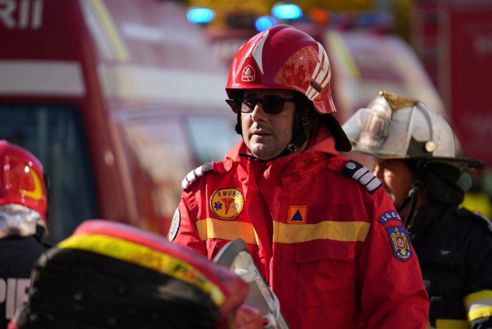 Momentul exploziei devastatoare din Rahova a fost surprins de o cameră de supraveghere dintr-un magazin. FOTO & VIDEO - Imaginea 12