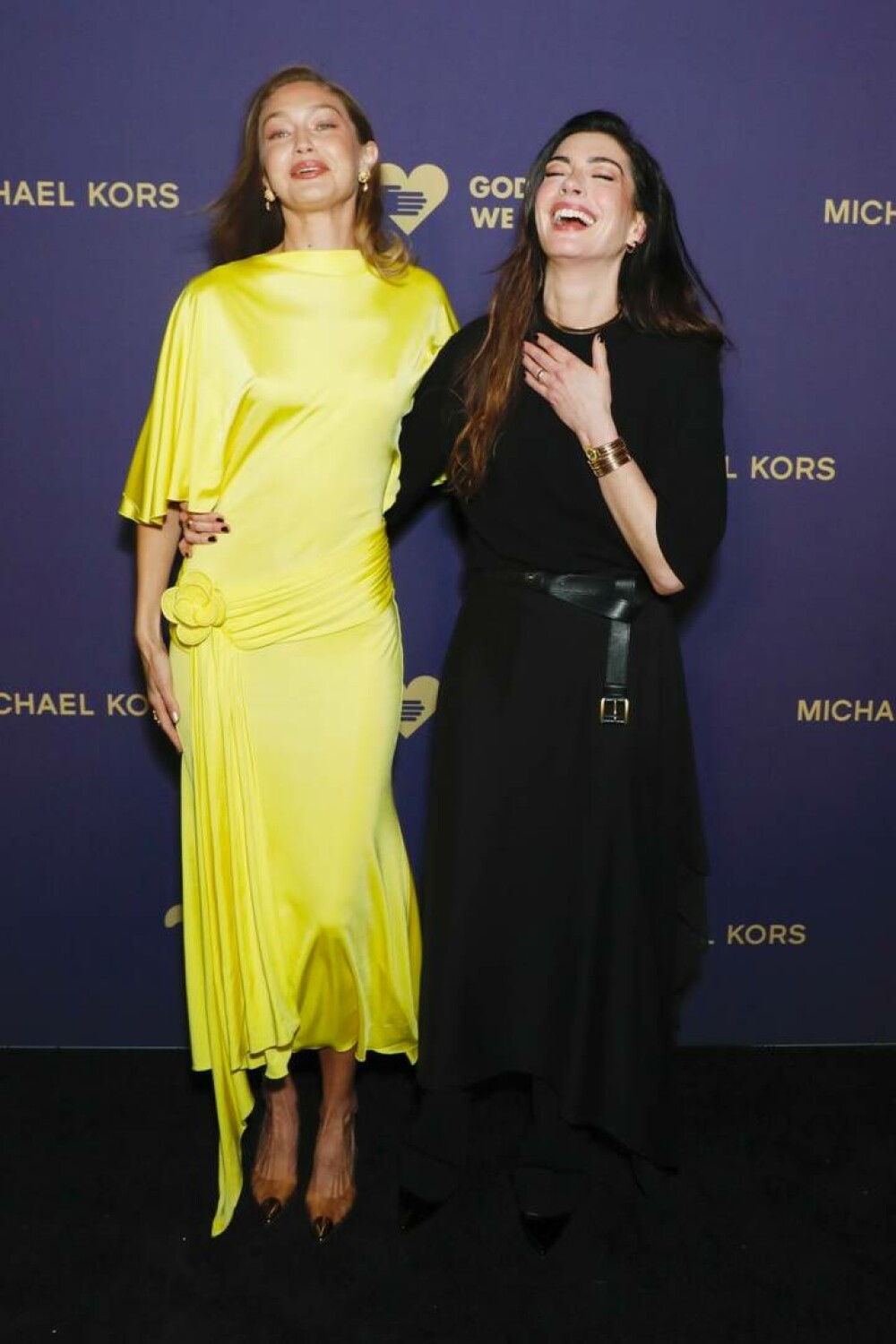 Gigi Hadid, apariție plină de eleganță la Golden Heart Awards 2025. Ce ținută a purtat | GALERIE FOTO - Imaginea 3