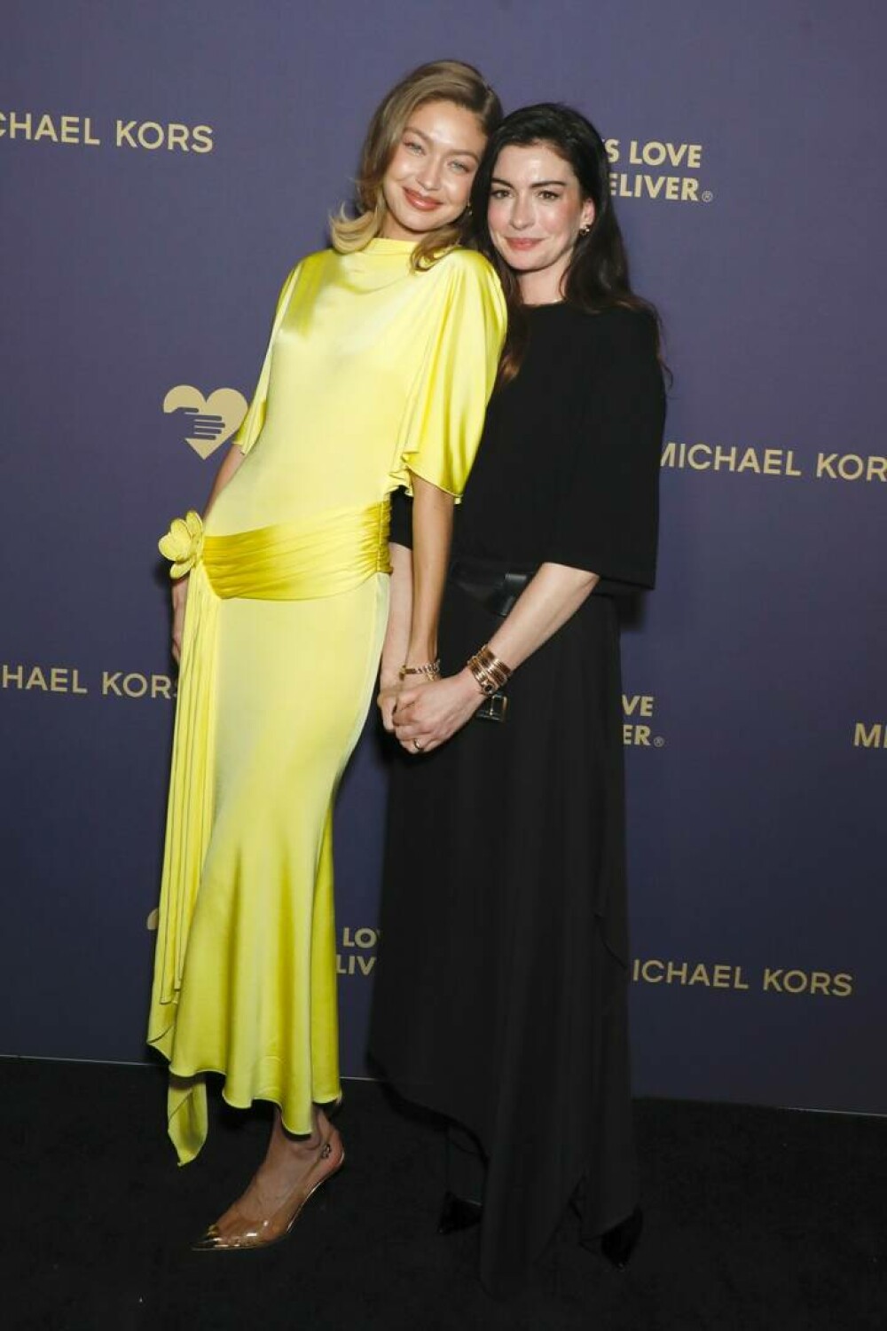 Gigi Hadid, apariție plină de eleganță la Golden Heart Awards 2025. Ce ținută a purtat | GALERIE FOTO - Imaginea 5