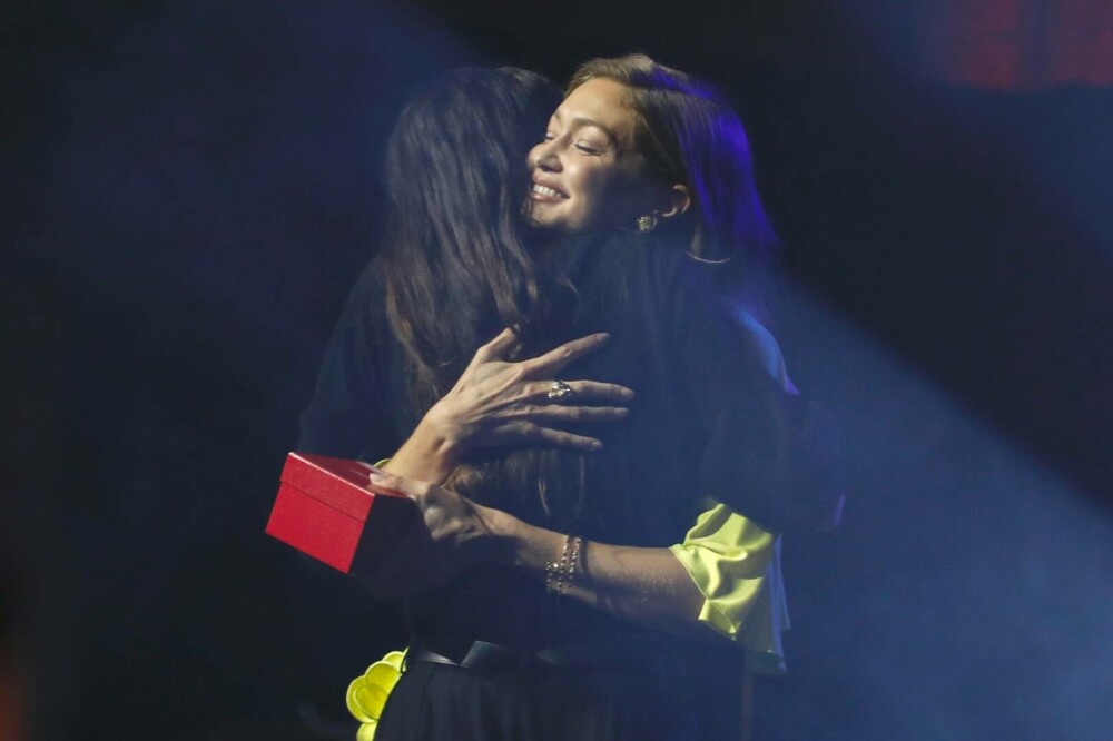 Gigi Hadid, apariție plină de eleganță la Golden Heart Awards 2025. Ce ținută a purtat | GALERIE FOTO - Imaginea 10