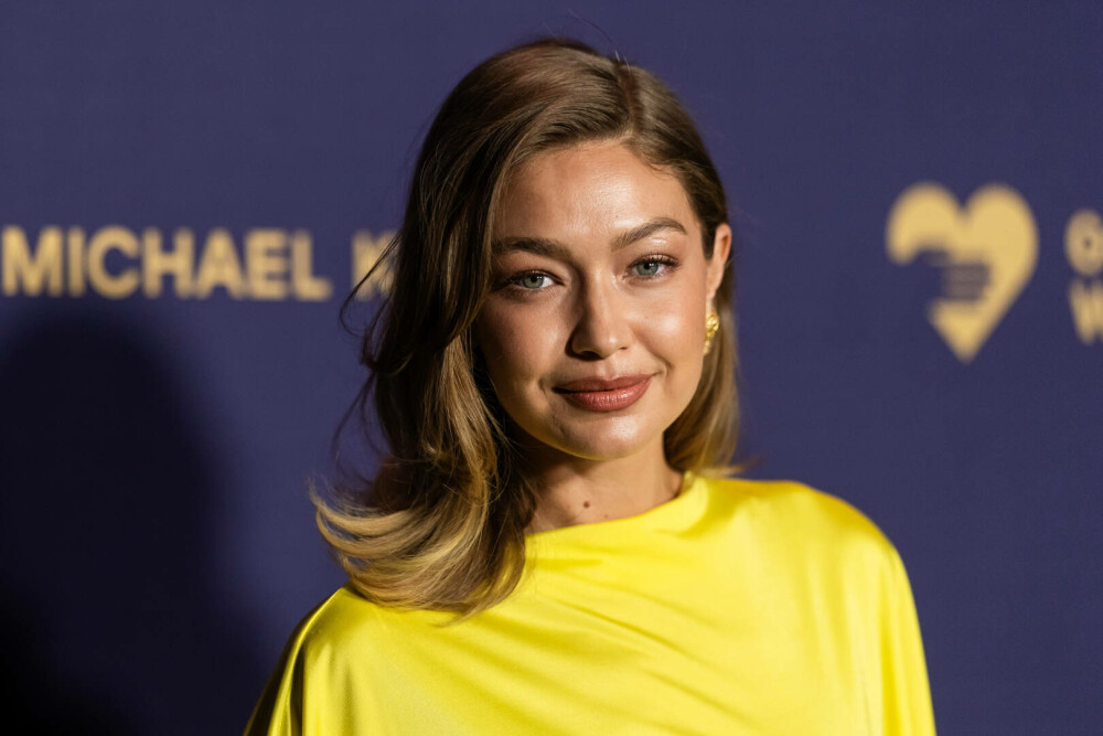Gigi Hadid, apariție plină de eleganță la Golden Heart Awards 2025. Ce ținută a purtat | GALERIE FOTO - Imaginea 15