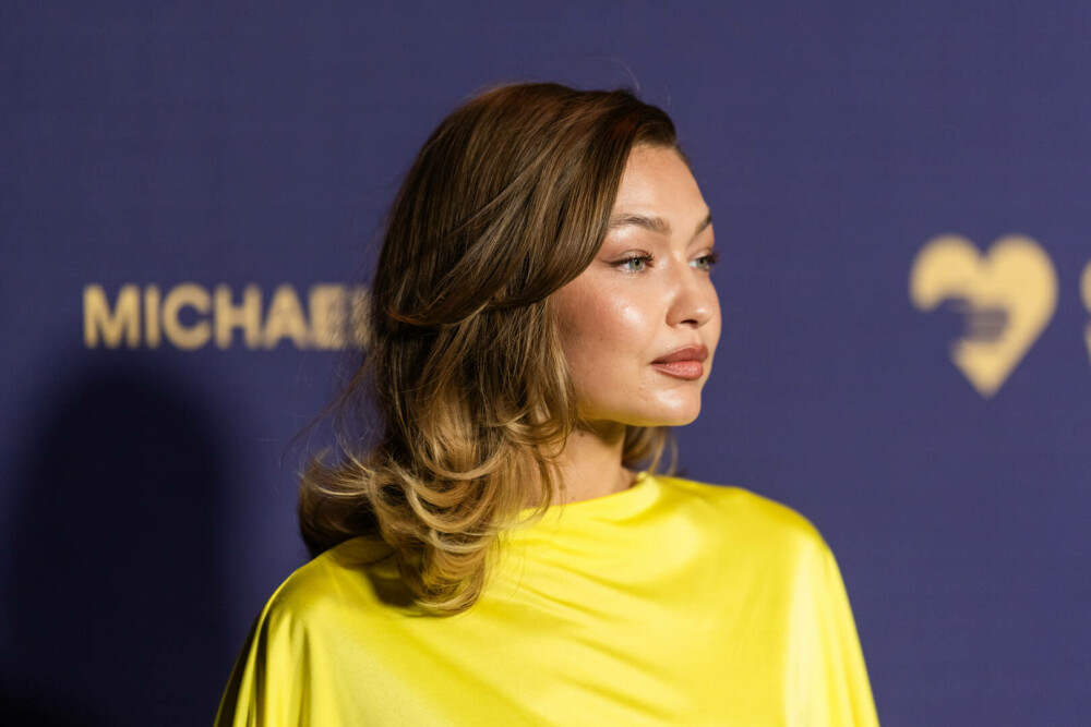 Gigi Hadid, apariție plină de eleganță la Golden Heart Awards 2025. Ce ținută a purtat | GALERIE FOTO - Imaginea 16