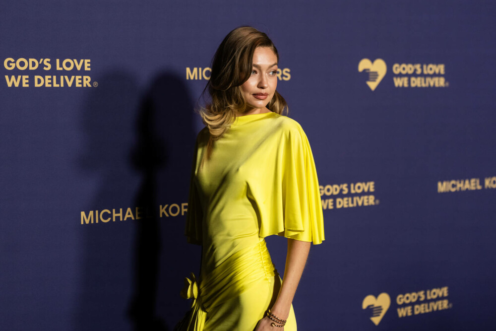 Gigi Hadid, apariție plină de eleganță la Golden Heart Awards 2025. Ce ținută a purtat | GALERIE FOTO - Imaginea 17