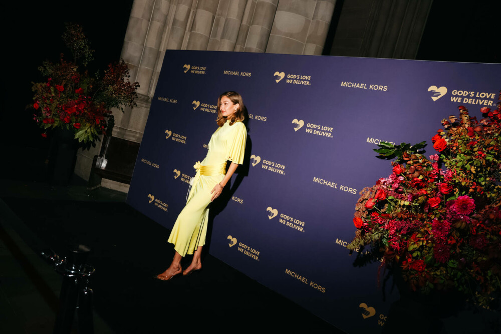 Gigi Hadid, apariție plină de eleganță la Golden Heart Awards 2025. Ce ținută a purtat | GALERIE FOTO - Imaginea 24