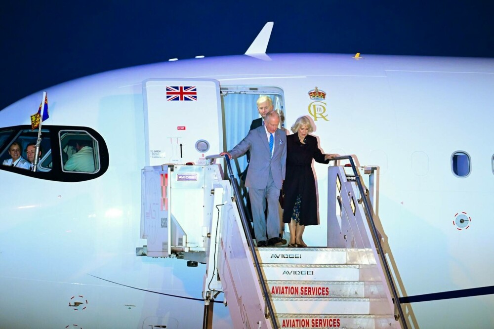 Regele Charles și Regina Camilla au ajuns la Vatican într-o vizită istorică și se vor ruga alături de Papa Leon. FOTO - Imaginea 10