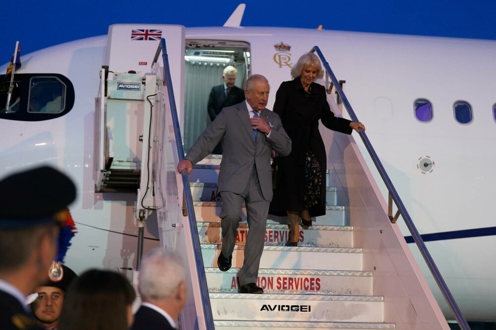Regele Charles și Regina Camilla au ajuns la Vatican într-o vizită istorică și se vor ruga alături de Papa Leon. FOTO - Imaginea 13