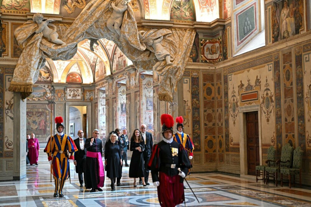 Imagini istorice din Capela Sixtină. Regele Charles și Papa Leon s-au rugat împreună pentru prima dată - Imaginea 4