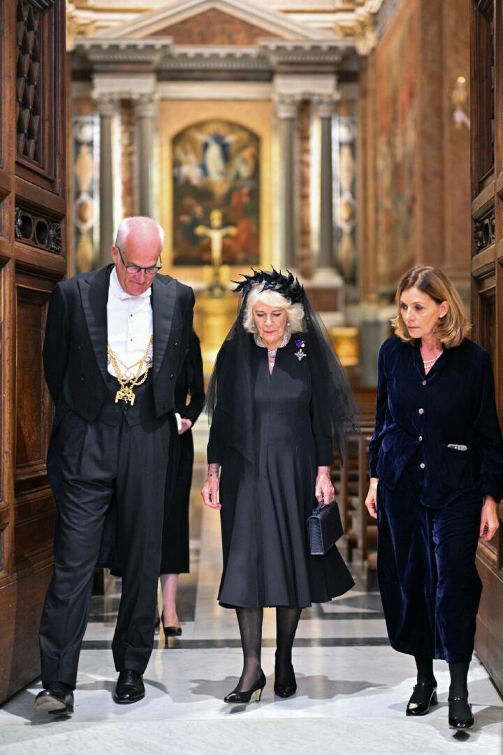 Imagini istorice din Capela Sixtină. Regele Charles și Papa Leon s-au rugat împreună pentru prima dată - Imaginea 5