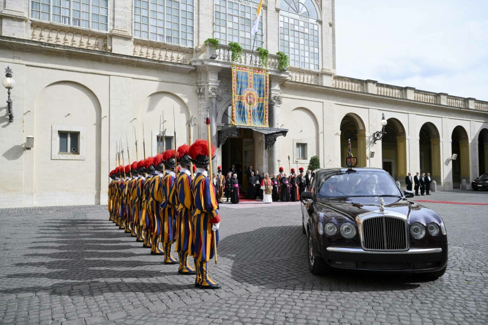 Imagini istorice din Capela Sixtină. Regele Charles și Papa Leon s-au rugat împreună pentru prima dată - Imaginea 43