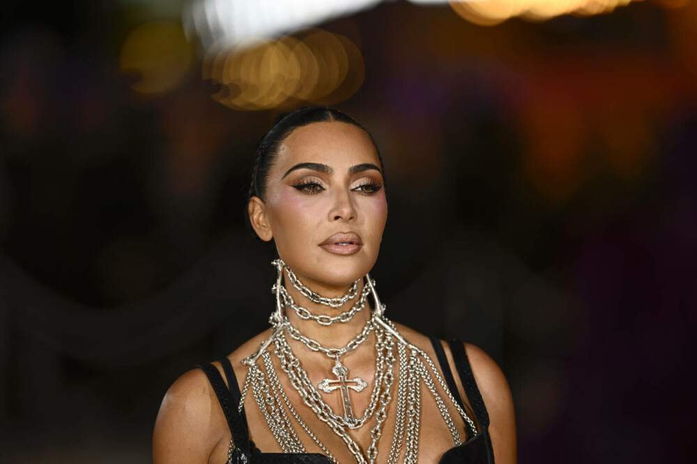 Kim Kardashian, apariție îndrăzneață la premiera serialului All’s Fair din Londra. GALERIE FOTO - Imaginea 4