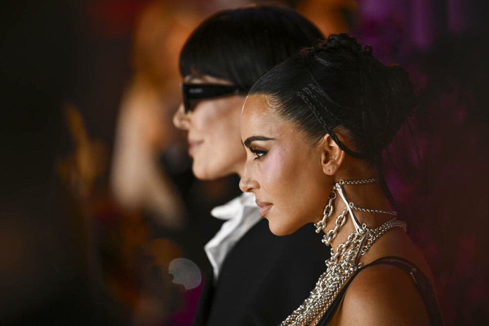 Kim Kardashian, apariție îndrăzneață la premiera serialului All’s Fair din Londra. GALERIE FOTO - Imaginea 6