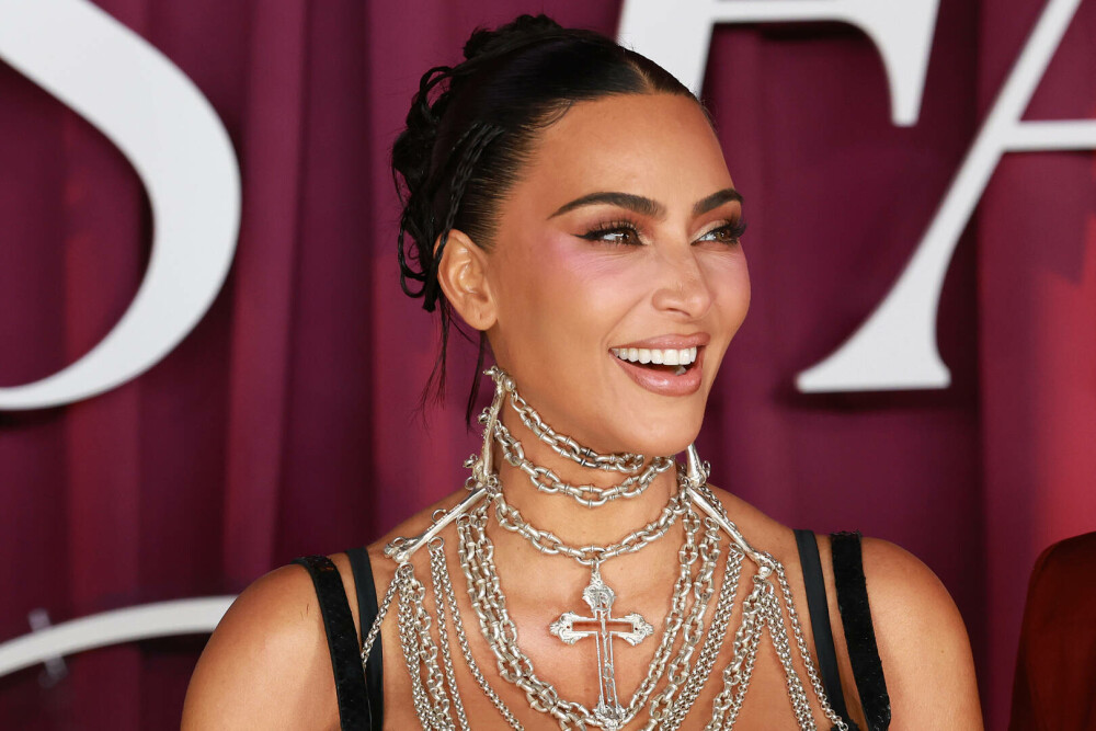 Kim Kardashian, apariție îndrăzneață la premiera serialului All’s Fair din Londra. GALERIE FOTO - Imaginea 10