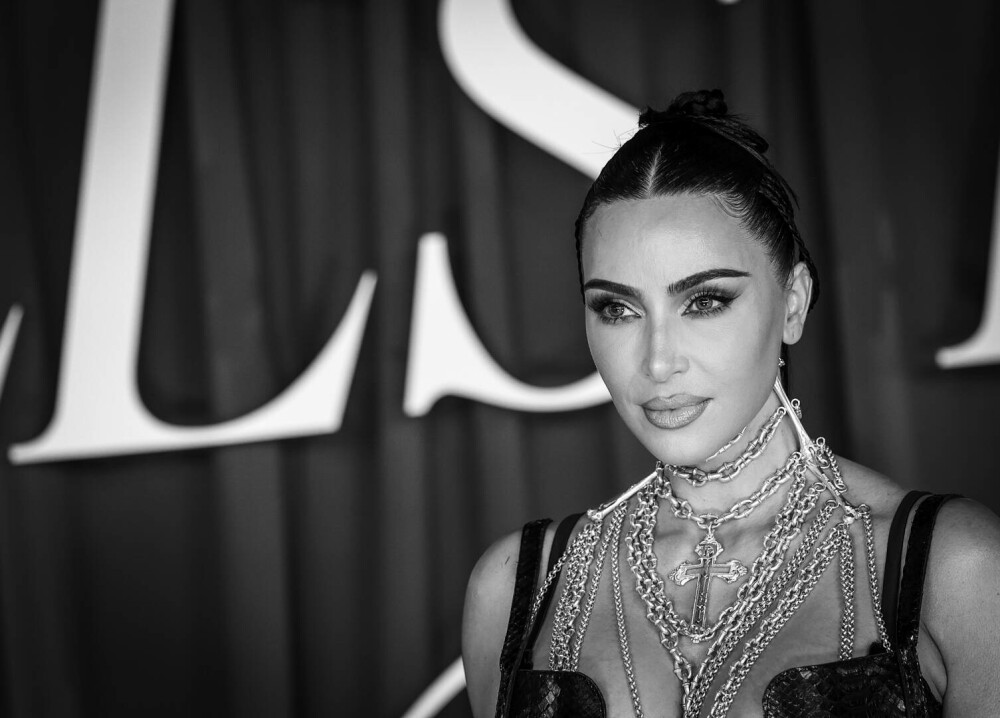 Kim Kardashian, apariție îndrăzneață la premiera serialului All’s Fair din Londra. GALERIE FOTO - Imaginea 14