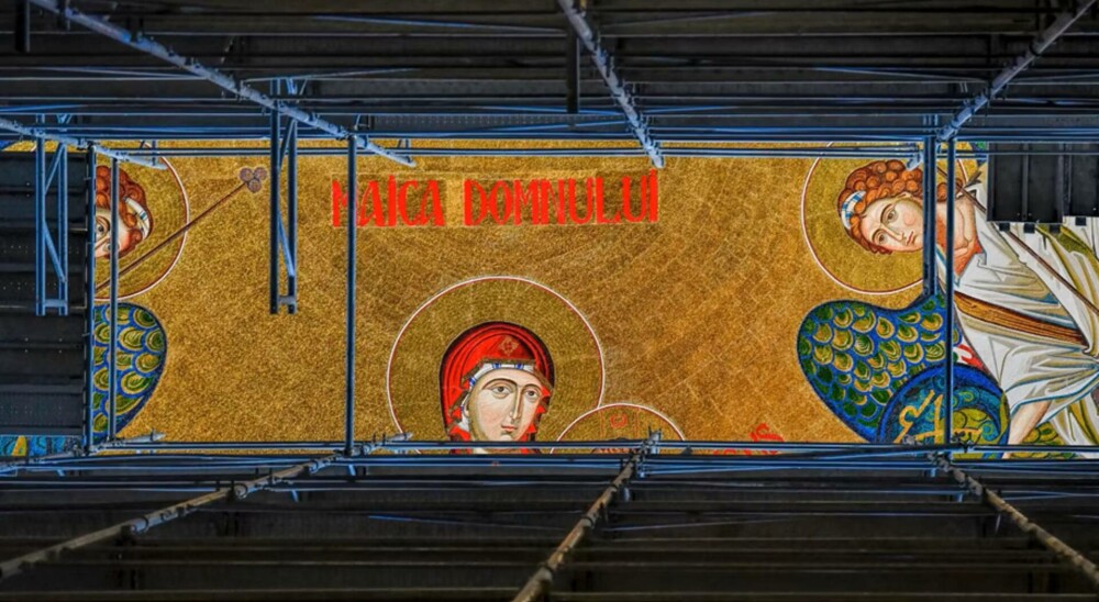 Deutsche Welle scrie despre ”mega” Catedrala Națională. ”Cea mai credincioasă țară din UE, cu cel mai mare deficit bugetar” - Imaginea 31