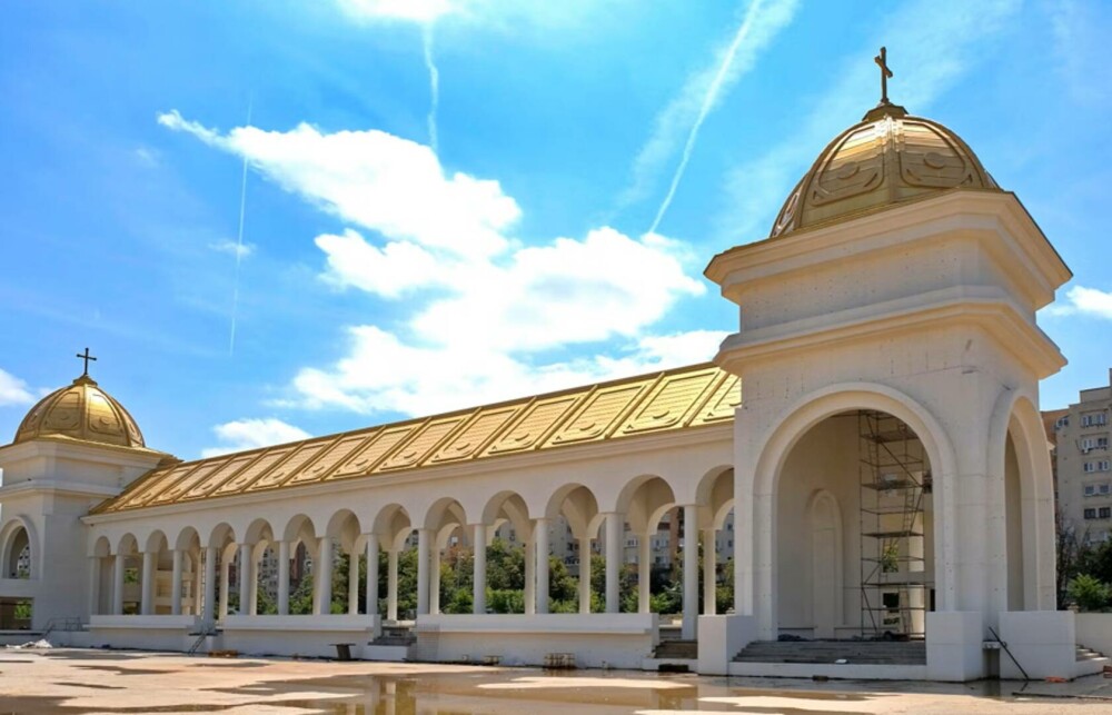 Deutsche Welle scrie despre ”mega” Catedrala Națională. ”Cea mai credincioasă țară din UE, cu cel mai mare deficit bugetar” - Imaginea 38