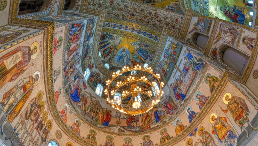 Deutsche Welle scrie despre ”mega” Catedrala Națională. ”Cea mai credincioasă țară din UE, cu cel mai mare deficit bugetar” - Imaginea 41