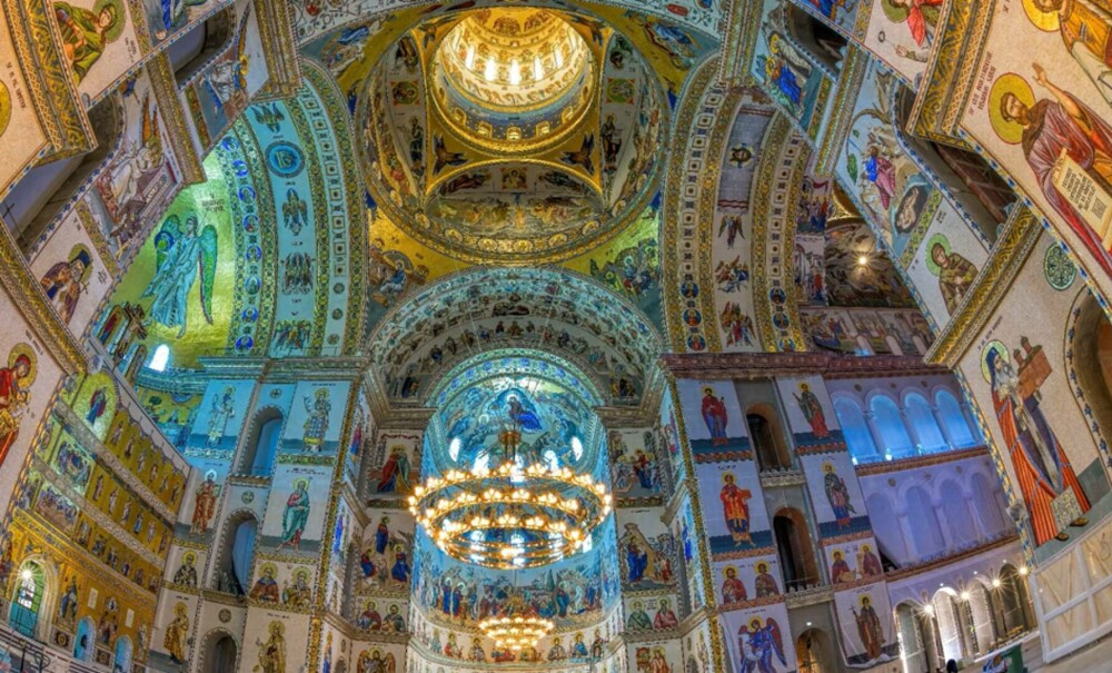 Deutsche Welle scrie despre ”mega” Catedrala Națională. ”Cea mai credincioasă țară din UE, cu cel mai mare deficit bugetar” - Imaginea 44