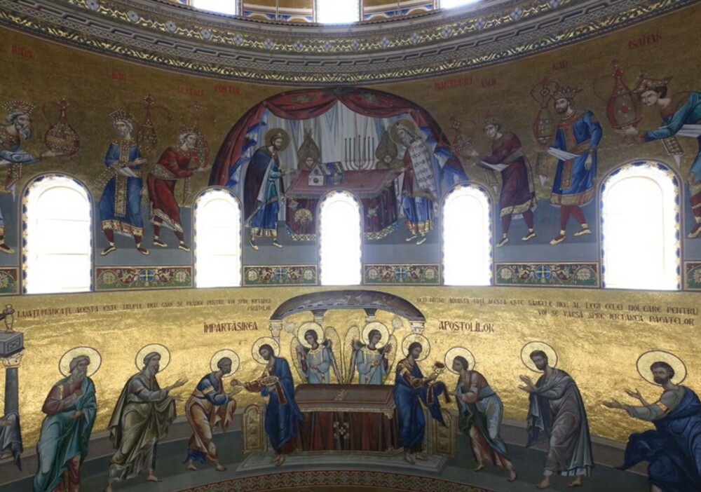 Deutsche Welle scrie despre ”mega” Catedrala Națională. ”Cea mai credincioasă țară din UE, cu cel mai mare deficit bugetar” - Imaginea 14