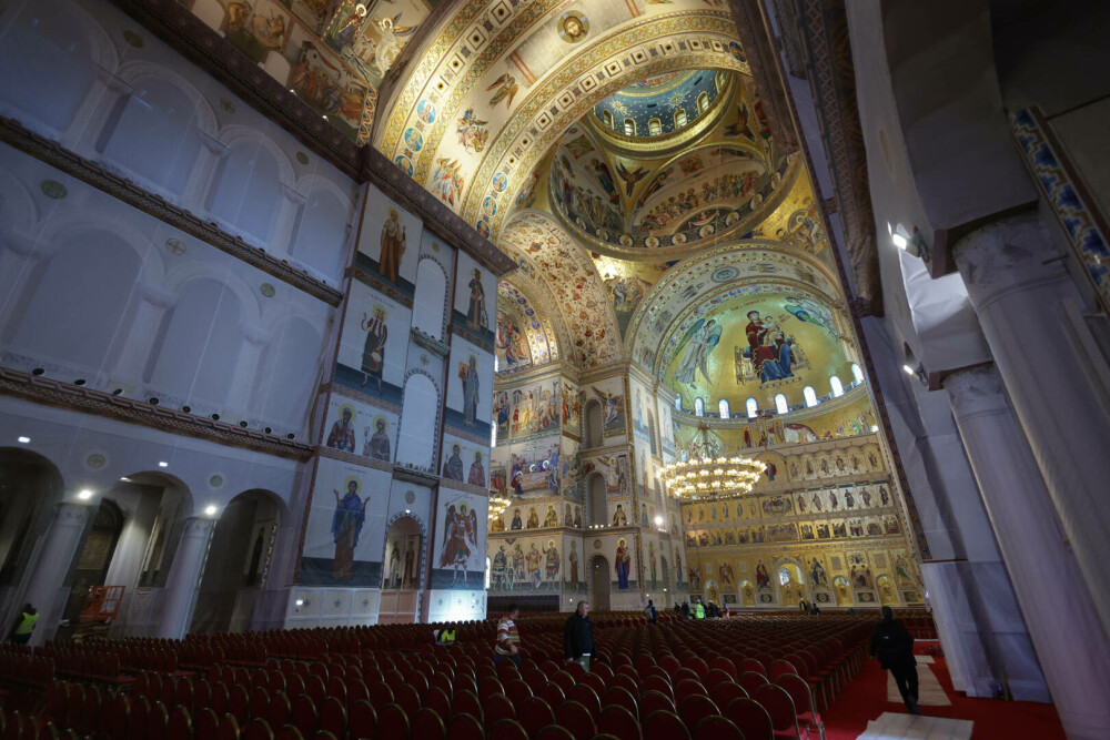 Deutsche Welle scrie despre ”mega” Catedrala Națională. ”Cea mai credincioasă țară din UE, cu cel mai mare deficit bugetar” - Imaginea 21